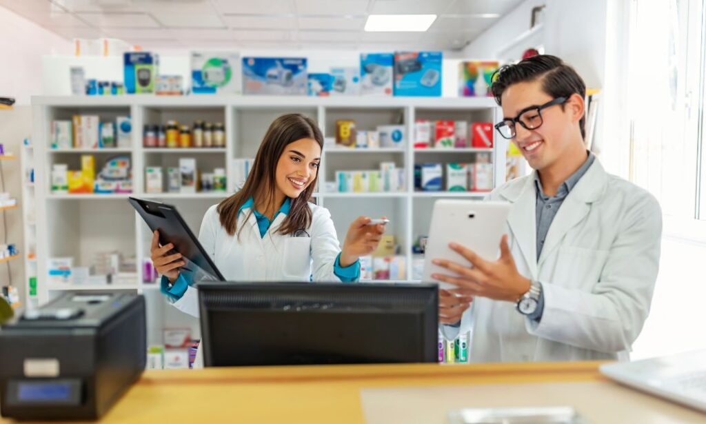 Pay for a Pharmacy Tech: Complete Salary and Career Overview